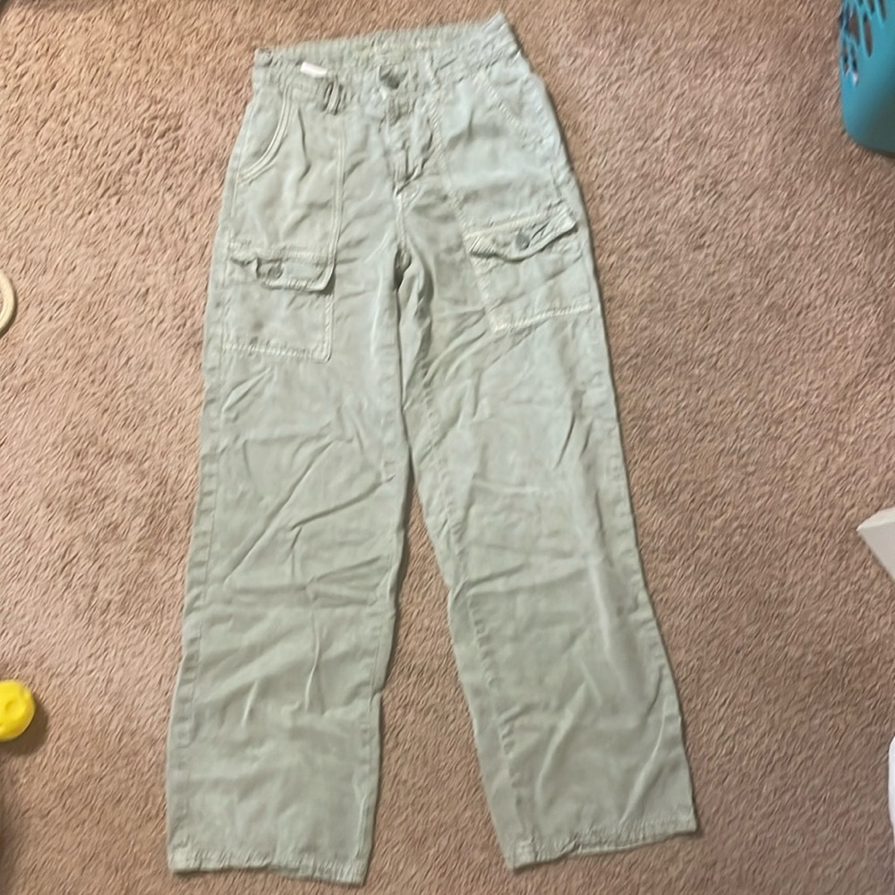American Eagle Cargo Pants size 00